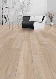 Wickes Arreton Grey Laminate Flooring Wickes Co Uk Grey Laminate Flooring Oak Laminate Oak Laminate Flooring