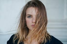 13 ideas de mechas espiga para disimular canas con las que no fallar