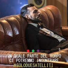 Marco Mengoni Solo Due Satelliti Testo Marcomengoni Le Cosechenonho Soloduesatelliti Musicaitaliana Frasi Quotes Musica Cantanti Canzoni