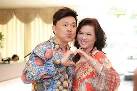 Hiện tại, thông tin này đang khiến nhiều khán giả hoang mang và đau buồn bởi trước đó nghệ sĩ chí tài không có dấu hiệu bất thường nào về sức khỏe. Cuá»™c Ä'á»i Danh Hai Chi Tai TrÆ°á»›c Khi Qua Ä'á»i Vi Ä'á»™t Quá»µ