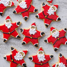 I've gathered photos of some of my favorite christmas cookies, and i hope to offer some decorating inspiration for the week. Christmas Cookie Decorating Ideas To Try This Year