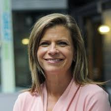 Traci Grover's Instagram, Twitter & Facebook