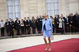 Alle artikel mit dem schlagwort 'emmanuel macron'. Frankreich Brigitte Macron Verlangert Das Verfallsdatum Der Frauen Endlich Politik Tagesspiegel