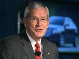 Whitacre must lead, impose discipline, ask good questions