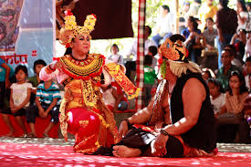 10 Bentuk Teater Tradisional Di Indonesia