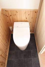 トイレ手洗い 無垢一枚板に常滑焼手洗鉢のオリジナル手洗カウンター トイレインテリア専門店といれたす トイレ インテリア トイレ トイレタイル