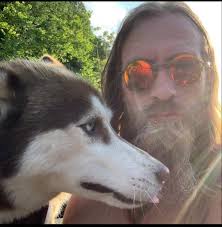 Aging Husky's Mobility Issues with Stairs