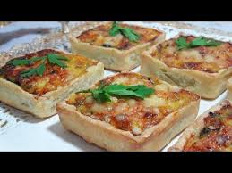 ميني كيش بالسبانخ والدجاج لذيذ جدا اللي داقهم يعشقهم يحضر في رمشة عين Mini Quiche Aux Epinards Youtube Eyelashes Tutorial Artificial Eyelashes Eyelashes