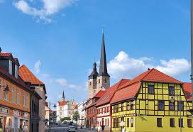 Wer macht sich in magdeburg besonders verdient, wenn es um ehrenamt und freiwilliges engagement geht? Altstadt Burg Historische Statte Outdooractive Com