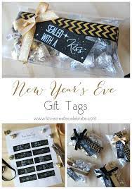 New Year S Eve Gift Tags Love Create Celebrate New Years Eve Diy New Year S Eve Gift Tags