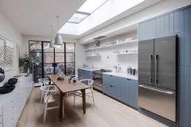 25 red kitchens featuring bold color 25 photos. 75 Beautiful Kitchen With White Splashback Ideas Designs July 2021 Houzz Uk