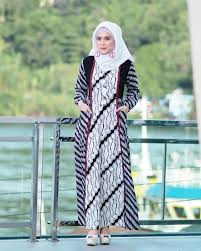 Model Baju Batik Dress Remaja Jpg 564 705 Model Pakaian Muslim Model Pakaian Pakaian Wanita