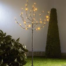 led baum mit 50 leds 110 cm gross zum aufstellen danisches bettenlager led baum led aussenbeleuchtung
