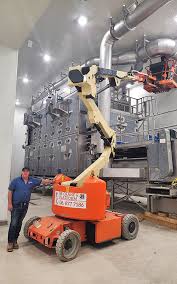 Hawke's Bay Crane & Platform Hire getting into the Grove