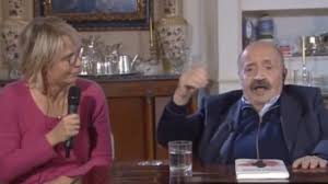 Maria de filippi non ama in realtà spostarsi all'estero o allontanarsi troppo dalla capitale dove risiede, opera e lavora. Avete Mai Visto Dove Vive Maria De Filippi La Casa Si Trova A Roma Ed E Un Gioiello Da Sogno Kronic