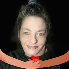 Looking for flat screen tv and white tv stand?