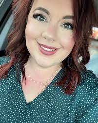 Mamie Harris's Instagram, Twitter & Facebook