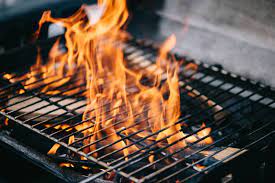 Bbq 101 Learn How To Build A Barbecue Fire In A Wood And Charcoal Grill 2021 Masterclass