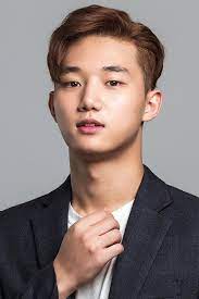Korean Hairstyles For Men Who Have An Eye For Fashion Korean Men Hairstyle Korean Hairstyle Asian Men Long Hair
