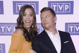 W minionym roku piosenka znalazła się w 10 najchętniej odtwarzanych utworów w polskich stacjach radiowych. Rafal Brzozowski I Iza Krzan Sa Para Flirtowali Na Oczach Widzow Miss Polonia Mam Nadzieje Ze On Rowniez To Potwierdzi