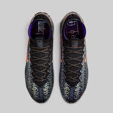 The nike mercurial superfly 7 'chosen 2' boots come with iridescent detailing on the tongue nike's mbappe x lebron james mercurial superfly vii elite soccer cleats are the same as standard colorways in terms of tech. Nike Lebron James 18 Mbappe Pack Db8148 001 Sneakernews Com