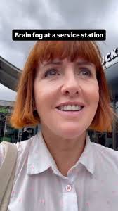 Never assume. Neem nooit aan. 👀 #dutch #english #nederlands #taal ⭐️  remember to like, share & FOLLOW! ⭐️ #britse #midlife #woman #dog #teckel  #comedy