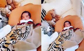 Waktu duduk ia menyilangkan kakinya dan posisiku cukup jelas untuk melihat paha putih mulusnya yang sedikit tersingkap. Video Tahniah Ayu Raudhah Zaquan Adha Penuh Kereta Dengan Kehadiran Muhammad Aisy Al Jibreel Kitareporters Semua Boleh Jadi Reporter