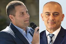 Fall of the political titans