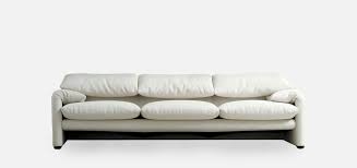 Cassina, best known as one of the world's leading furniture companies, has rejoined space and its collection of the world's leading contemporary design brands. Maralunga Sofa By Vico Magistretti For Cassina Commercial Mobilia