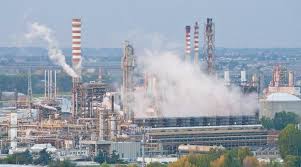 Risultati immagini per petrolchimico di Siracusa immagini