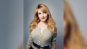 Season 10 the big bang theory. Melissa Rauch Of The Big Bang Theory Is Mesmerizing In These Photos Watch Magazine Photos Cbs Com