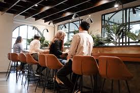 Tata ruang kantor semi tertutup ruangan kantor jenis ini biasanya menggunakan sekat setinggi 1,5 meter atau disesuaikan dengan kebutuhan. Ruang Kantor Yang Ideal Dan Efektif Seperti Apa Kriterianya