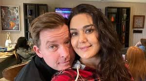 Bule Banget, Preity Zinta Posting Foto Langka Bareng Ibu Mertua