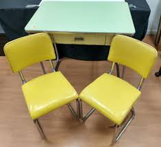 Check spelling or type a new query. Lot 1950 S Metal Kitchen Table With 2 Chairs