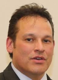 Official urges Stewart to make casino plans