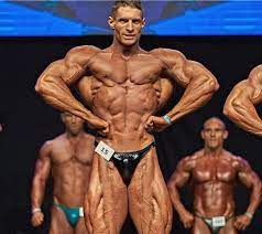Bodybuilders Privates Exposed - Bulge, Posing Trunks, Visible Penis Line: Laszlo  Kiraly showing 12 and 6 o'clock VPLs