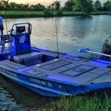 Designed with a pair of cup holders, center storage bin and enclosed storage underneath the step. Gator Trax Boats Purpose Built Boats For The Extreme Outdoors