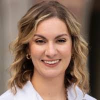 Emily Worsham's Instagram, Twitter & Facebook