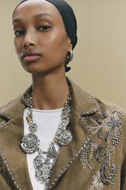 مجموعة ملابس جديدة