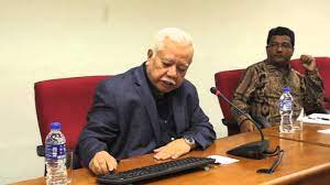 A leading corporate figure, tan sri azman founded ambank after heading a number of banks and financial institutions in the region. 13 Perkara Menarik Tentang Tan Sri Ali Hashim Dan Perjuangan Ekonomi Beliau