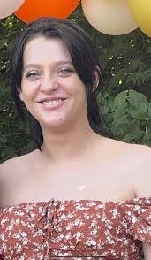 Linda Mink's Instagram, Twitter & Facebook