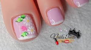 Te guiare con fotos cada paso del proceso y con videos de youtube que te ayudara a ver todo de manera mas sencillo como si fueras una manicure profesional. Modelo De Unas Decoradas De Los Pies Como Decorar Las Unas De Los Pies Diseno Bonito Para Pie