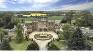 10 Amazing And Alternative Wedding Venues In Oxfordshire In 2020 Alternative Wedding Venue Aynhoe Park Alternative Wedding