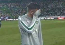 Bruno fernandes on why man utd made him cry; Tearful Goodbye Manchester United Fans Convinced Bruno Fernandes Has Confirmed Sporting Exit Man United News Now
