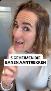 ❌ Het perfecte sollicitatiegesprek bestaat niet. , Vlekkeloos antwoord  geven op alle sollicitatievragen, dat moet niet eens iets zijn wat je wilt  nastreven. , ✅Wat je wel wilt weten zijn de Vijf ...