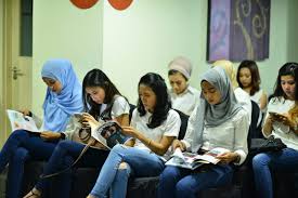 Dewi remaja (miss teen malaysia) is a beauty contest organized by the remaja magazine (youth magazine) published by the group karangkraf. 8 Fakta Menarik Sepanjang Uji Bakat Pencarian Dewi Remaja 2018 19 Remaja