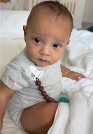 Kid Watching Ms Rachel Dad