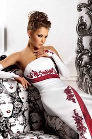 Willkommen zu unserer missydress deutschland online shop, um benutzerdefinierte kleider, alle unserer kleider sind zu 100% abgestimmt. Brautkleid In Rot Bedeutung Der Farbe Und Tipps Fur Mutige Braute