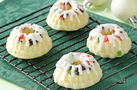 Cara membuat bolu pisang ambon kukus ini pun sangat mudah, bahkan bisa dibuat oleh mereka yang masih pemula dalam hal memasak dan memanggang. Resep Membuat Bolu Kukus Jahe Fruit Mix Cukup 40 Menit Membuat Camilan Nikmat Beraroma Ini Semua Halaman Sajian Sedap