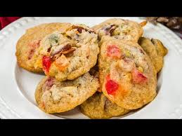 I changed the fruit inside from what paula suggested to use what i had and i was really pleased with the results. Jingle Bell Fruitcake Cookies Home Family Youtube